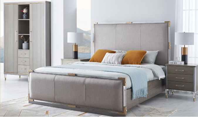 Set da camera da letto classico 3 pezzi. Letto classico + comodino Letto matrimoniale