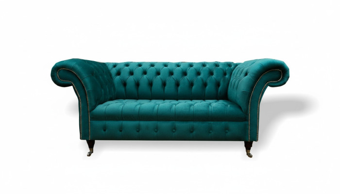 Divano Chesterfield a 2 posti design imbottito di lusso. Sofà da lounge club.