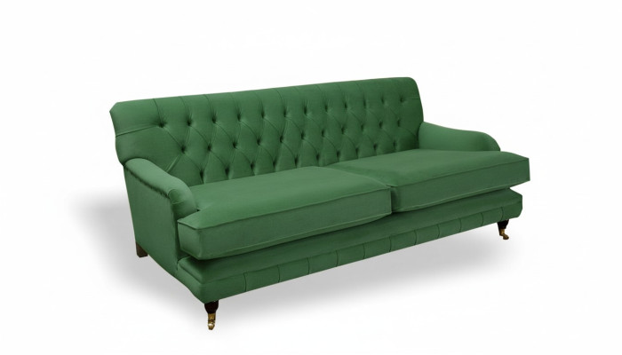 Divano Chesterfield di design in tessuto di alta qualità a tre posti.