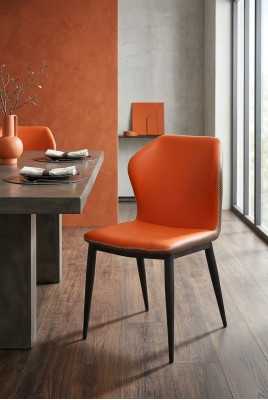Set di sedie imbottite moderne per sala da pranzo in pelle e legno