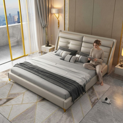 Camera da letto di lusso con letto matrimoniale in pelle da 180x200 cm.