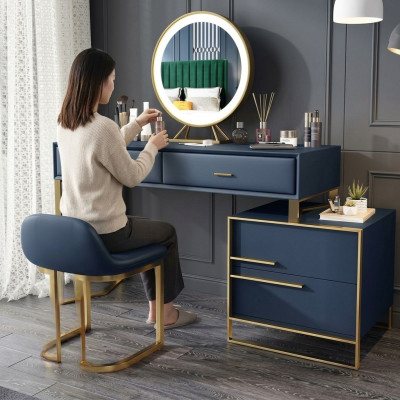 Tavolo trucco, specchio, sgabello, set completo, comò, camera da letto.