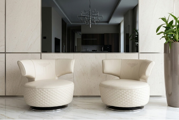 Poltrona Design Divano Sofa Sedile Pelle Lounge Club Imbottito Lusso Orecchie