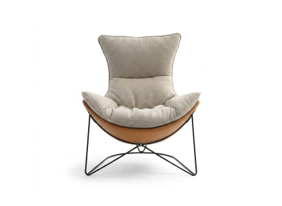 Divano imbottito in tessuto design, poltrona girevole moderna per relax.