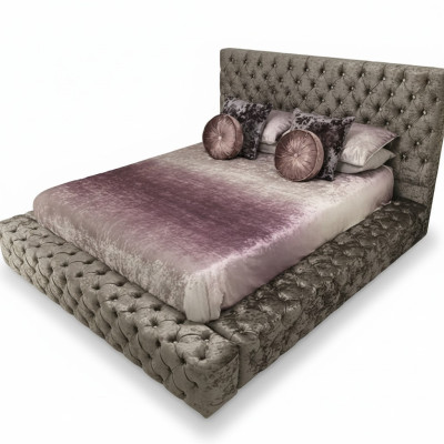 Chesterfield letto matrimoniale 180x200 in tessuto imbottito, design di lusso, telaio