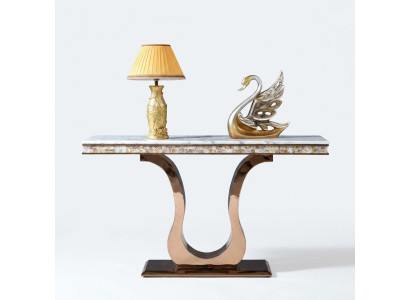 Tavolo console in acciaio inossidabile di design.