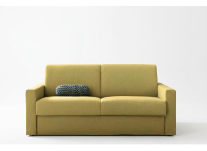 Divano di design a due posti giallo in tessuto, divano letto, mobili italiani.