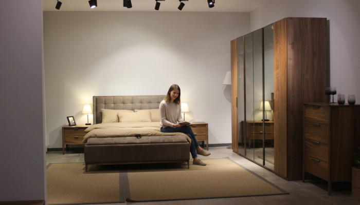 Set da camera da letto di design Letto di lusso 2x comodino in legno Completamente nuovo 3 pezzi.