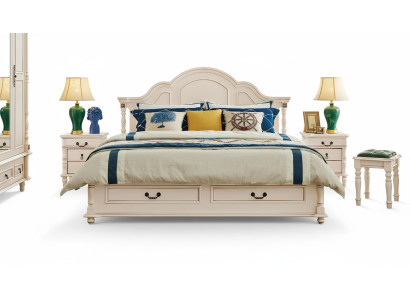 Set di camera da letto sorprendente con letto e comodini in bianco