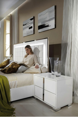 Comodino design moderno in legno bianco