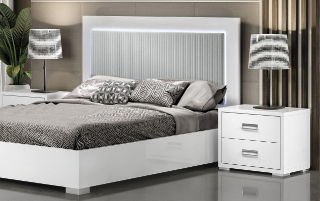 Set di mobili da camera da letto con letto, comodino, comò e specchio 6 pezzi in legno bianco