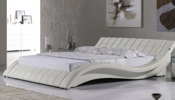 Letti matrimoniali 180x200cm in pelle per la camera da letto con design imbottito.