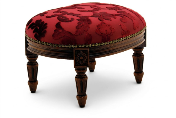 Lussuoso poggiapiedi di design: sgabello multifunzionale in stile squisito.