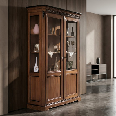 Vetrina in legno lussuosa, armadi classici, credenza in stile, mobili di design italiani marrone.