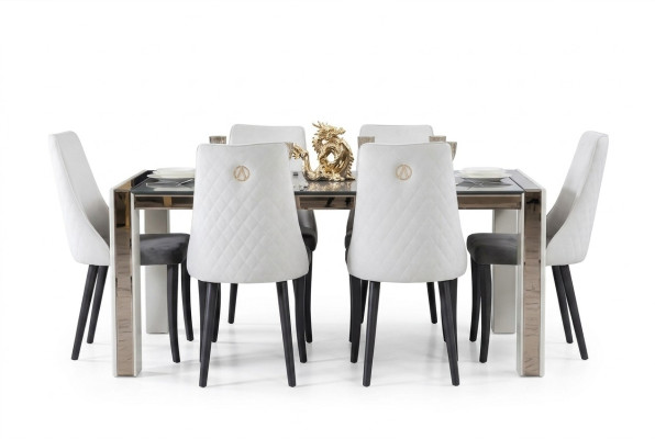 Imbottitura in tessuto per set completo di sedie imbottite 6x con schienale a design.
