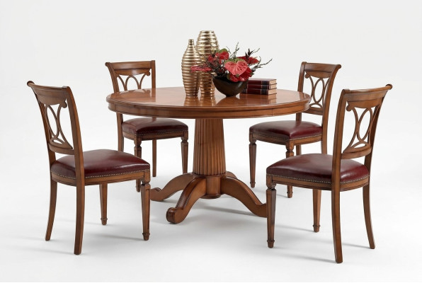 Set di 4 sedie Art déco imbottite in legno design nuovo per sala da pranzo.   Set di 4 sedie Art déco imbottite in legno dal design nuovo per la sala da pranzo.