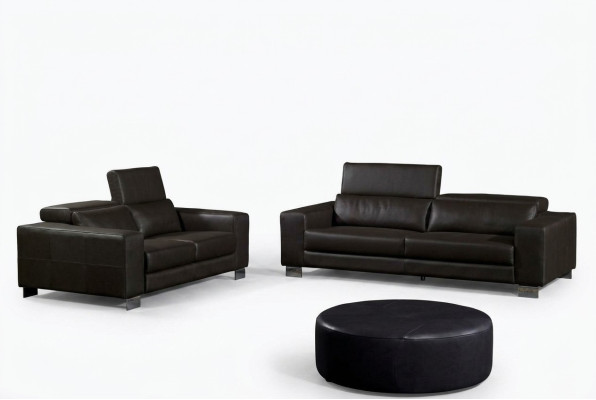 Set di divani 3+2+1 posti in pelle design divani imbottiti per il relax.