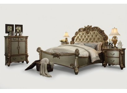 Set da camera da letto di lusso con design, letto, 2 comodini, decorazioni e set di cassettiere.   Set da camera da letto di lusso con design, letto, 2 comodini, decorazioni e set di cassettiere.