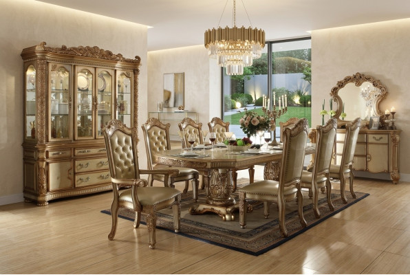Set da pranzo dorato Tavolo da pranzo di lusso con sedie Credenza da designer