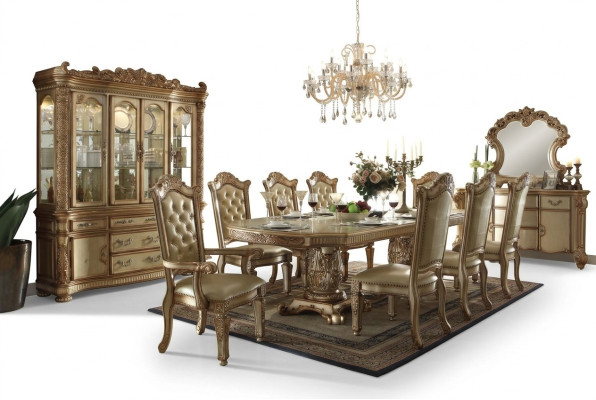 Set da pranzo dorato Tavolo da pranzo di lusso con sedie Credenza da designer