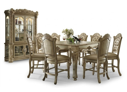 Set da pranzo classico dorato con tavolo rettangolare da pranzo, 8 sedie Chesterfield e vetrina, 10 pezzi.