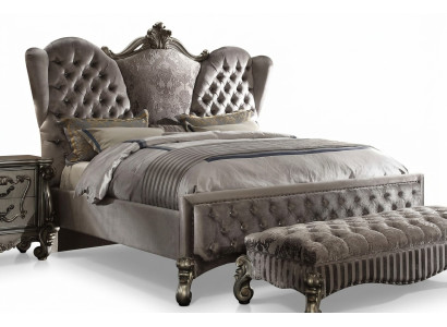 Design camera da letto di lusso 3 pezzi. Letto 2 comodini Set di letti classici.