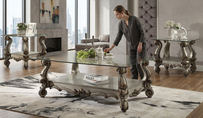 Nobile tavolino da designer, tavolino da salotto, tavolino per il divano, decorazione per il soggiorno, tavolo barocco.