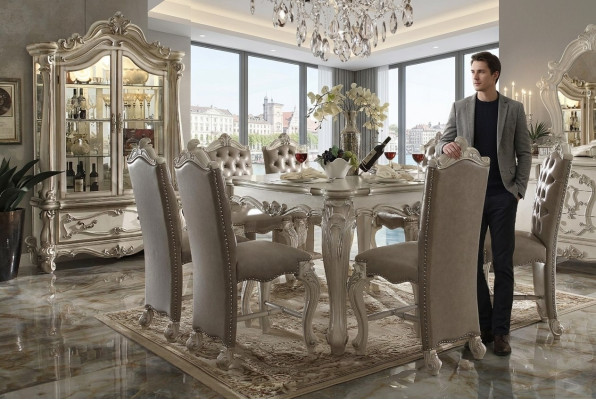 Set da pranzo grigio con vetrina, tavolo, set da 8 sedie, gruppo tavolo, 10 pezzi.