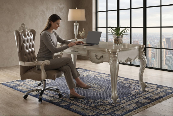 Sedia da ufficio in pelle imbottita poltrona poltrona girevole per computer sedie decorative.