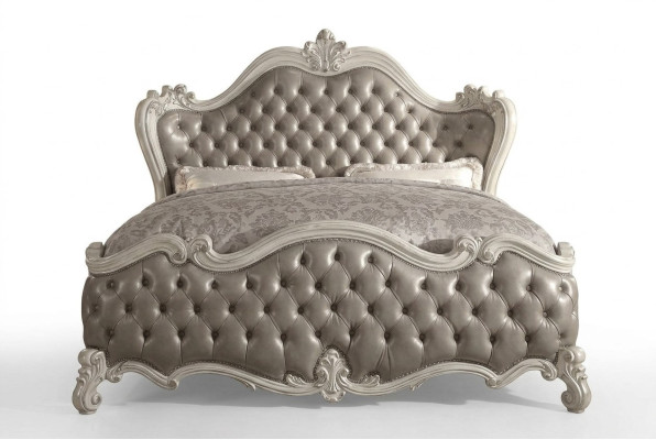 Letto da designer camera da letto in pelle imbottita Chesterfield nuovo