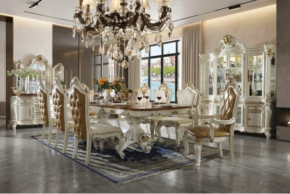 Set da pranzo classico con tavolo da pranzo del designer, 8 sedie, set completo in stile barocco rococò.