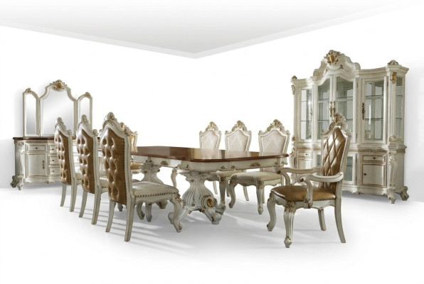 Classico set da pranzo beige con tavolo da pranzo di lusso e 8 sedie Chesterfield, set da 11 pezzi