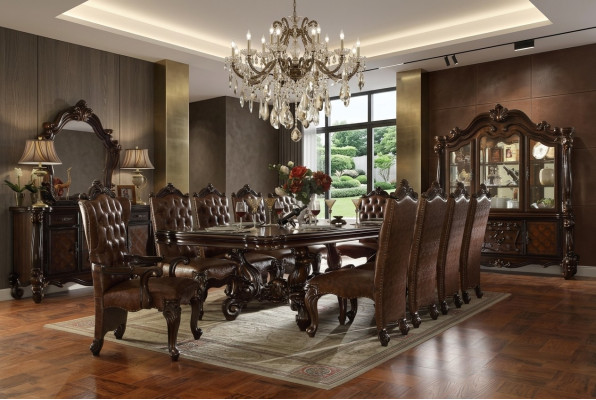 Set da pranzo classico in stile barocco con lussuoso tavolo da pranzo e sedie Chesterfield, set da 14 pezzi.