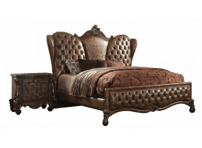 Letto Chesterfield con 2 comodini, set da 3 pezzi. Mobili stile barocco rococò per la camera da letto.