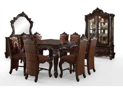 Tavolo da pranzo classico in legno con set di 8 sedie per sala da pranzo.