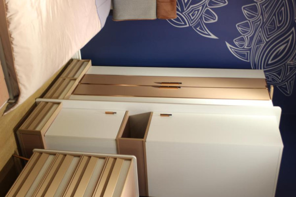 Armadio Armadi Armadio Design Legno Camera da letto dei bambini Moderno Mobili Nuovo
