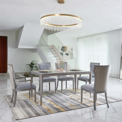 Completo set da tavolo con 6 sedie, mobili di lusso per hotel a Dubai.