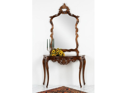 Specchiera in stile country con console in stile console e specchio marrone.