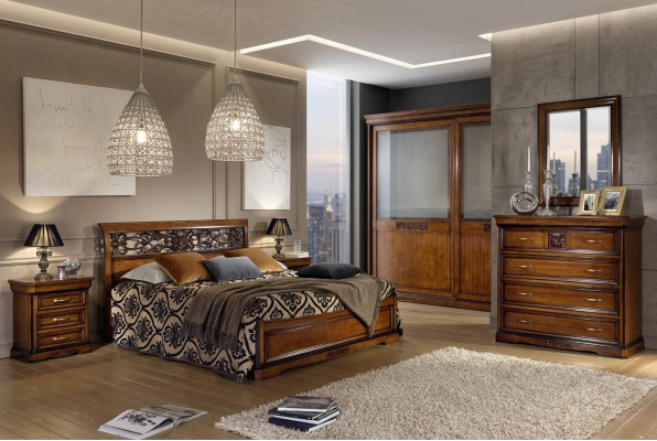 Set completo per camera da letto in marrone, armadio, letto, comodino, cassettiera, specchio.