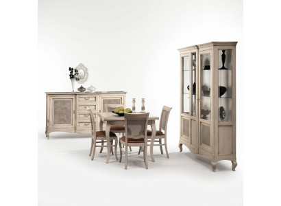 Set da pranzo in legno nuovo con 4 sedie, tavolo, credenza - gruppo di mobili da sala da pranzo 7 pezzi.  Set da pranzo in legno nuovo con 4 sedie, tavolo, credenza - gruppo di mobili da sala da pranzo 7 pezzi.