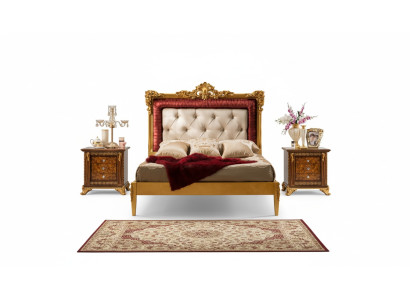 Letto matrimoniale lusso in legno marrone, cornice letto design classico.