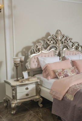 Set camera da letto Letto di lusso 2 comodini Armadio Poltrona 6 pezzi.