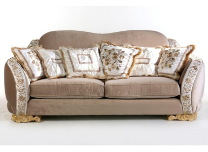 Sofà Chesterfield classico a tre posti per ambienti di vita eleganti