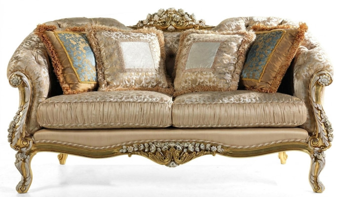 Classico divano Chesterfield beige a due posti con rivestimento in legno a due posti