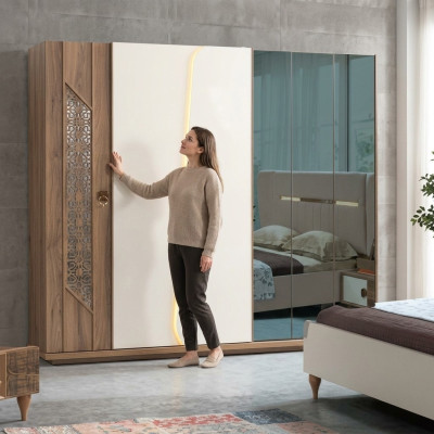 Armadio marrone Mobili di lusso Arredamento italiano Camera da letto