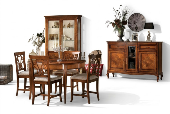 Set da sala da pranzo con 4 sedie Vetrina Gruppo Set da pranzo Vetrine 7 pezzi. Comò