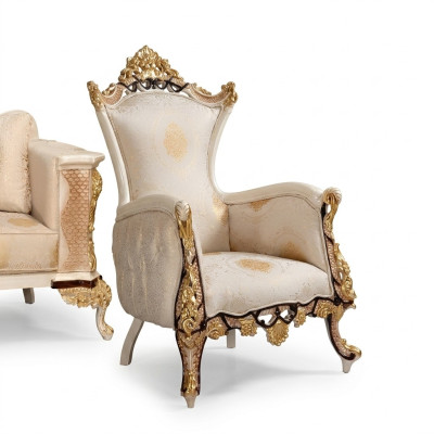 Poltrona design di lusso in stile barocco in tessuto per relax.
