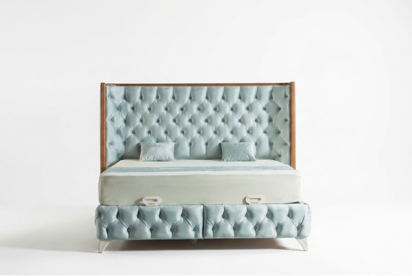 Set camera da letto bianca Letto in metallo Stile Chesterfield di lusso 2 comodini 3 pezzi.