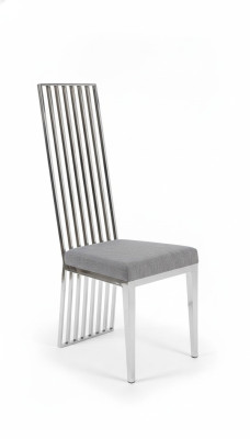 Sedia da sala da pranzo grigia. Sedia di lusso in metallo con tessuto. Stile sedie moderne.