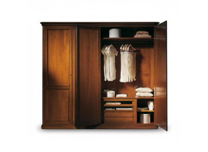 Mobile da contadini Mobili Italiani in legno massello Armadi Camera da letto Stile country cottage.